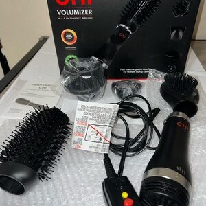 CHI Volumizer 4-in-1 Blowout Brush